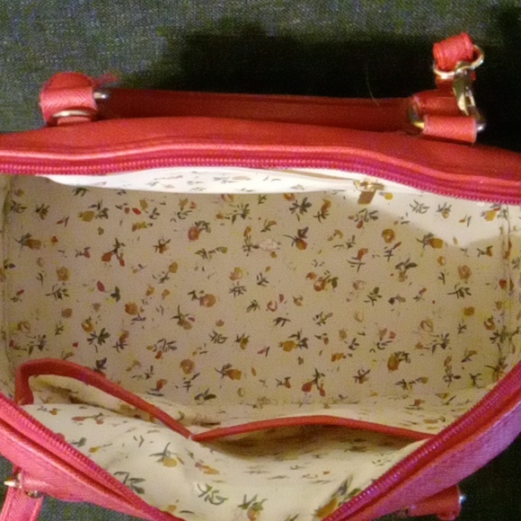 CROSSBODY/HANDBAG 👜 - Picture 3 of 6